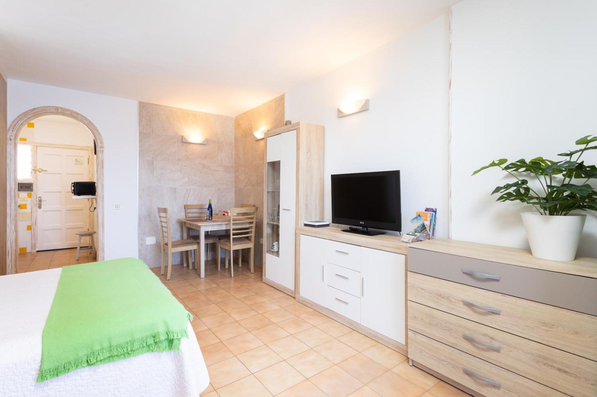 Cozy Seafront Studio With Balcony & Ocean Views San Marcos  Exteriör bild