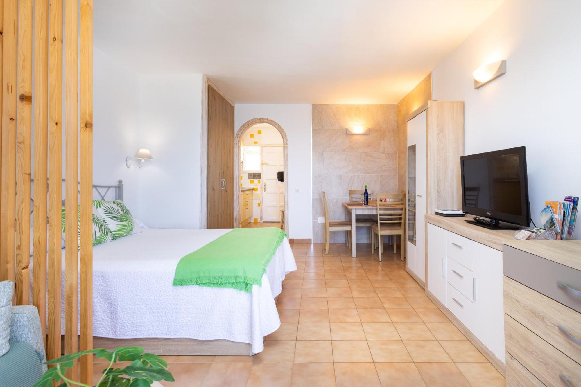 Cozy Seafront Studio With Balcony & Ocean Views San Marcos  Exteriör bild