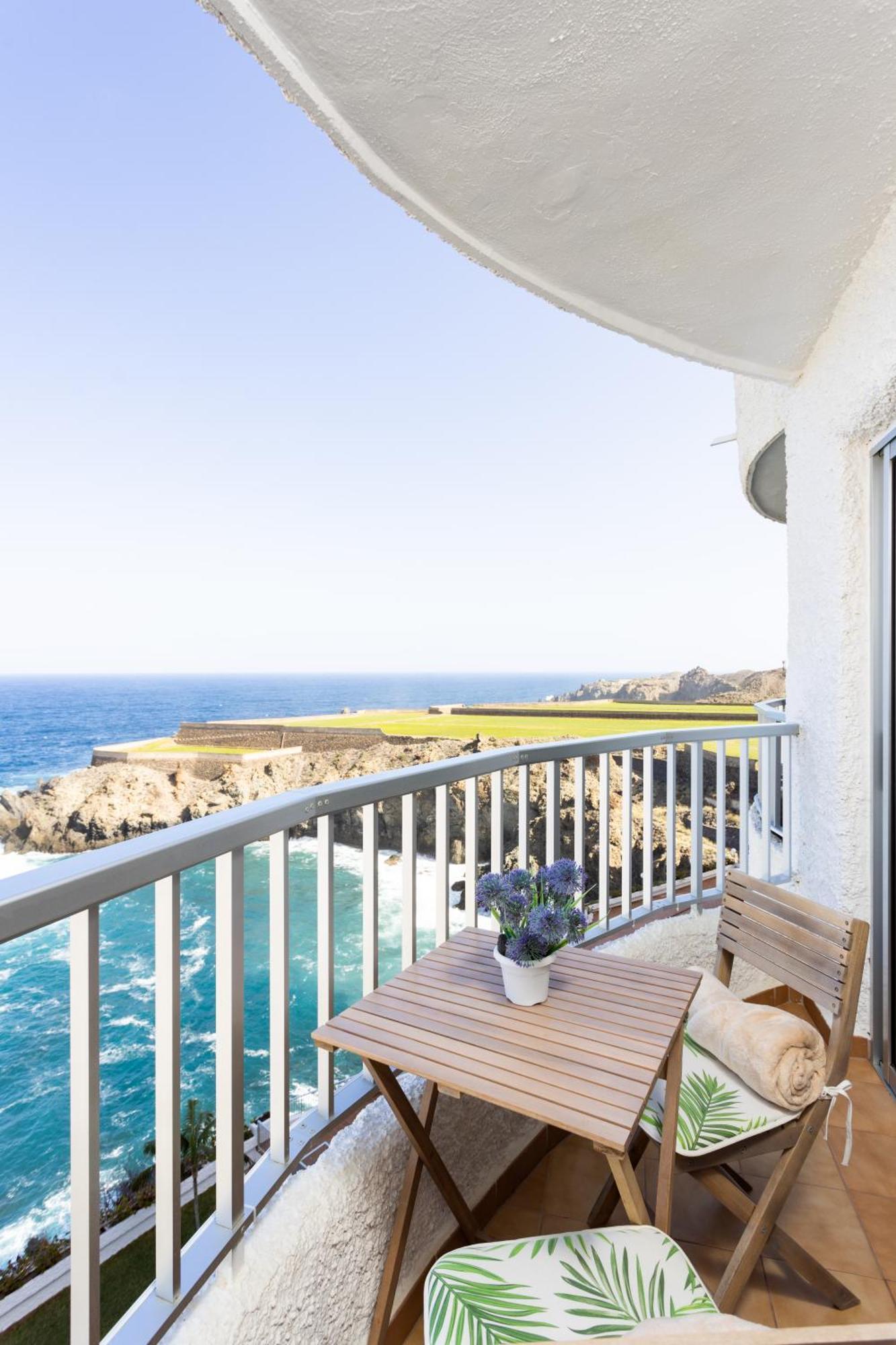 Cozy Seafront Studio With Balcony & Ocean Views San Marcos  Exteriör bild