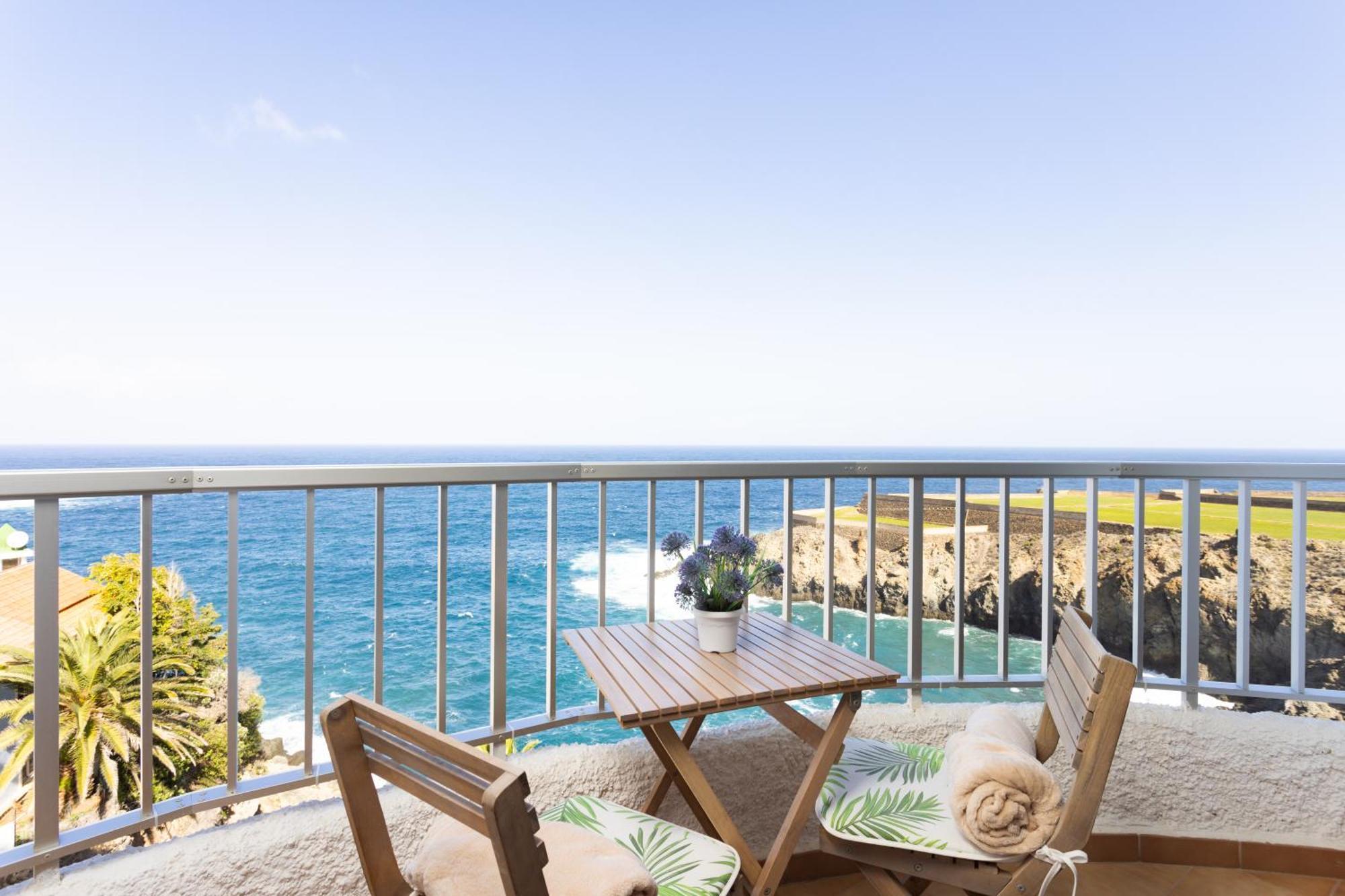 Cozy Seafront Studio With Balcony & Ocean Views San Marcos  Exteriör bild